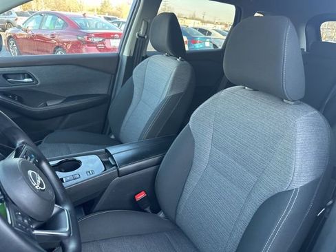 Used 2023 Nissan Rogue SV image 11