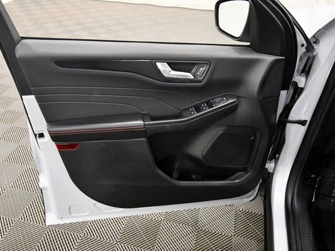 Used 2025 Ford Escape ST-Line Select image 13