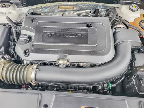 Certified 2022 Buick Envision Essence w/ Sport Touring Package image 30