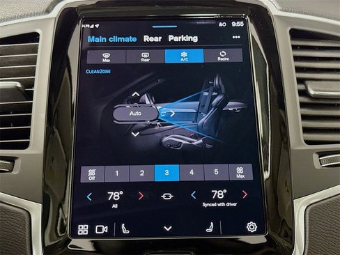 Certified 2025 Volvo XC90 B6 Core image 16