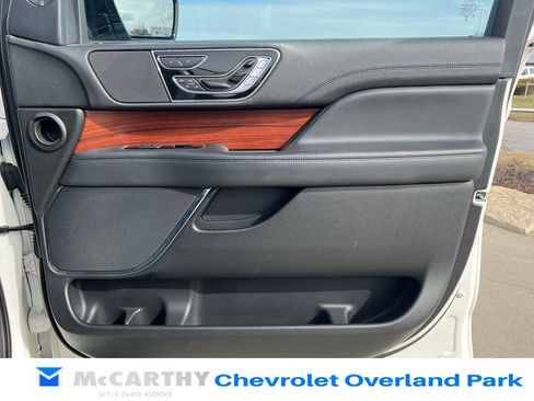 Used 2023 Lincoln Navigator Reserve AWD/4WD image 30