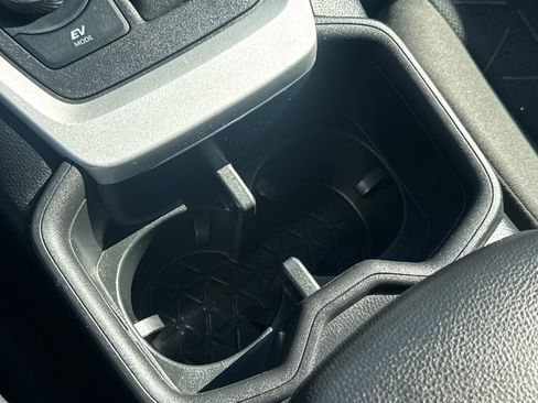 Used 2023 Toyota RAV4 AWD Hybrid image 25