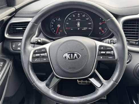 Used 2019 Kia Sorento SX image 11
