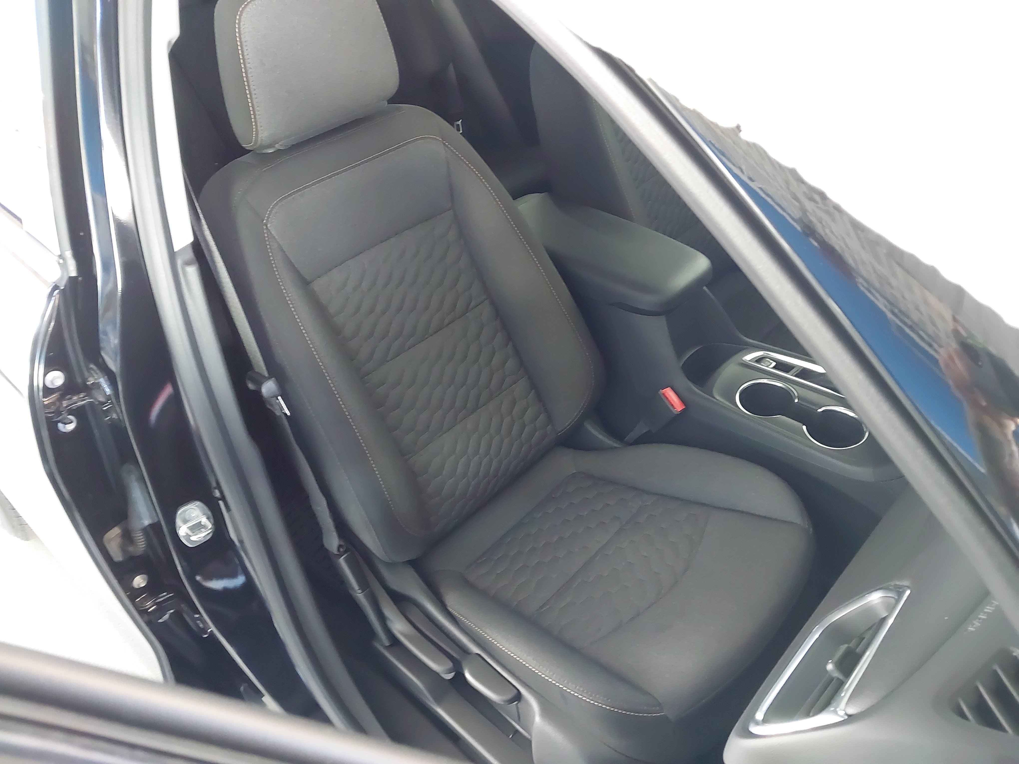 Used 2019 Chevrolet Equinox LT FWD image 28
