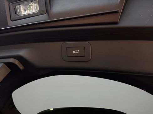 Used 2024 Jaguar I-PACE R-Dynamic HSE image 29