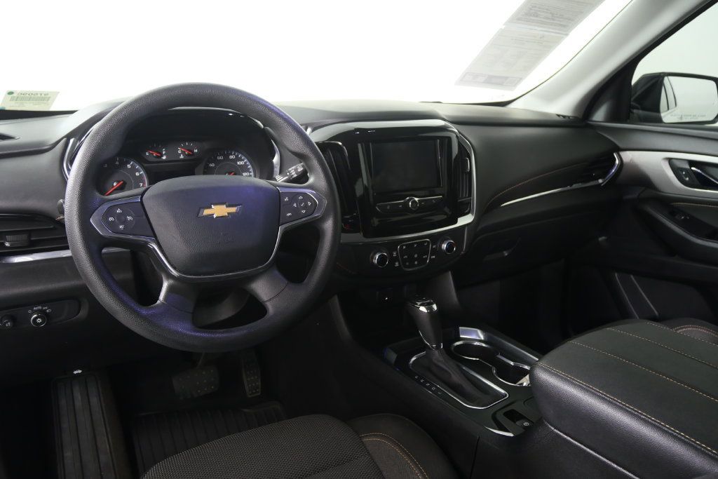Used 2020 Chevrolet Traverse LS FWD image 18