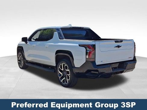 Used 2024 Chevrolet Silverado EV RST image 5