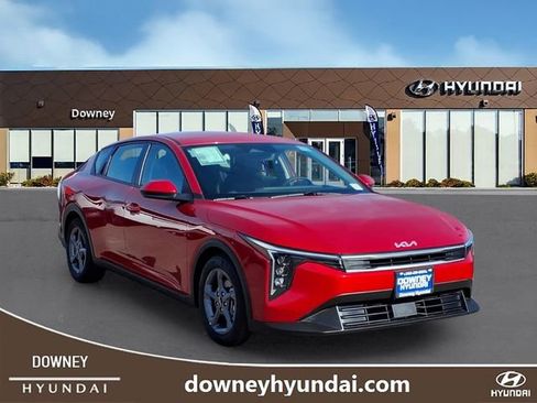 Used 2025 Kia K4 LXS image 3