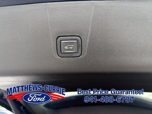 Used 2023 Chevrolet Traverse High Country AWD/4WD image 15