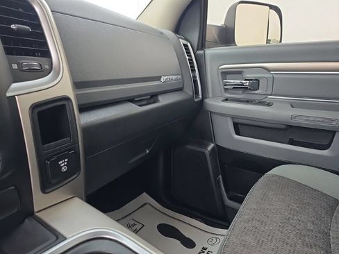 Used 2018 RAM 3500 Big Horn AWD/4WD image 18