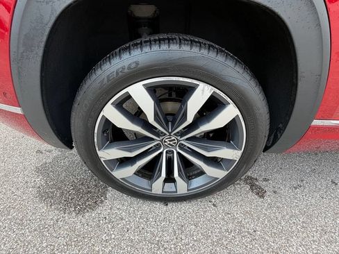 Used 2022 Volkswagen Atlas Cross Sport SEL Premium R-Line AWD/4WD image 12