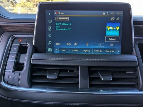 Used 2023 Chevrolet Tahoe Z71 w/ Luxury Package image 21