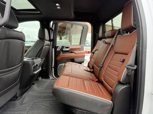 Used 2024 GMC Sierra 3500 Denali Ultimate image 14