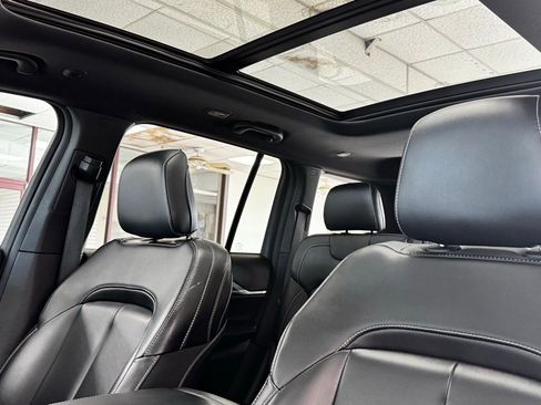 Certified 2024 Jeep Grand Cherokee Limited AWD/4WD image 22