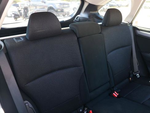 Used 2015 Subaru Outback 2.5i Premium image 14
