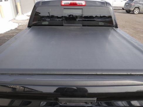 Used 2023 GMC Canyon Denali w/ Denali Black Edition image 11