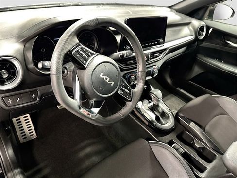 Used 2023 Kia Forte GT-Line w/ GT-Line Premium Package image 9