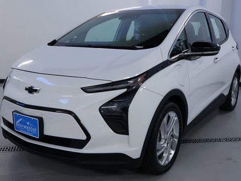 Used 2022 Chevrolet Bolt LT w/ Driver Confidence Package image 3