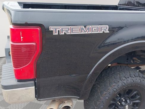 Used 2022 Ford F250 Lariat w/ Tremor Off-Road Package image 7