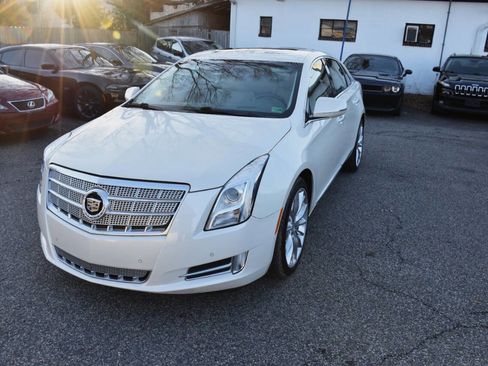 Used 2013 Cadillac XTS Platinum image 3