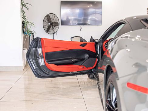 Used 2018 Ferrari 488 GTB Base image 31