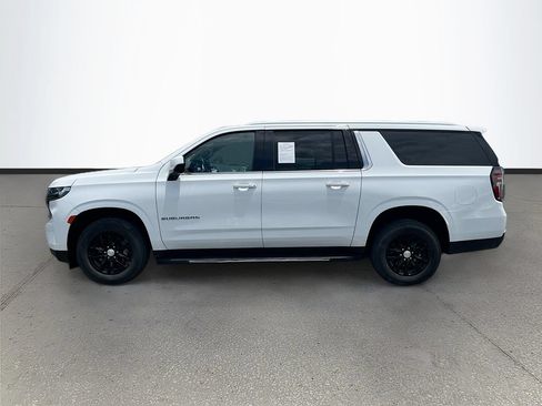 Used 2021 Chevrolet Suburban LT AWD/4WD image 4