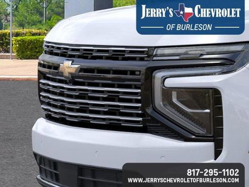 New 2026 Chevrolet Suburban High Country AWD/4WD image 15