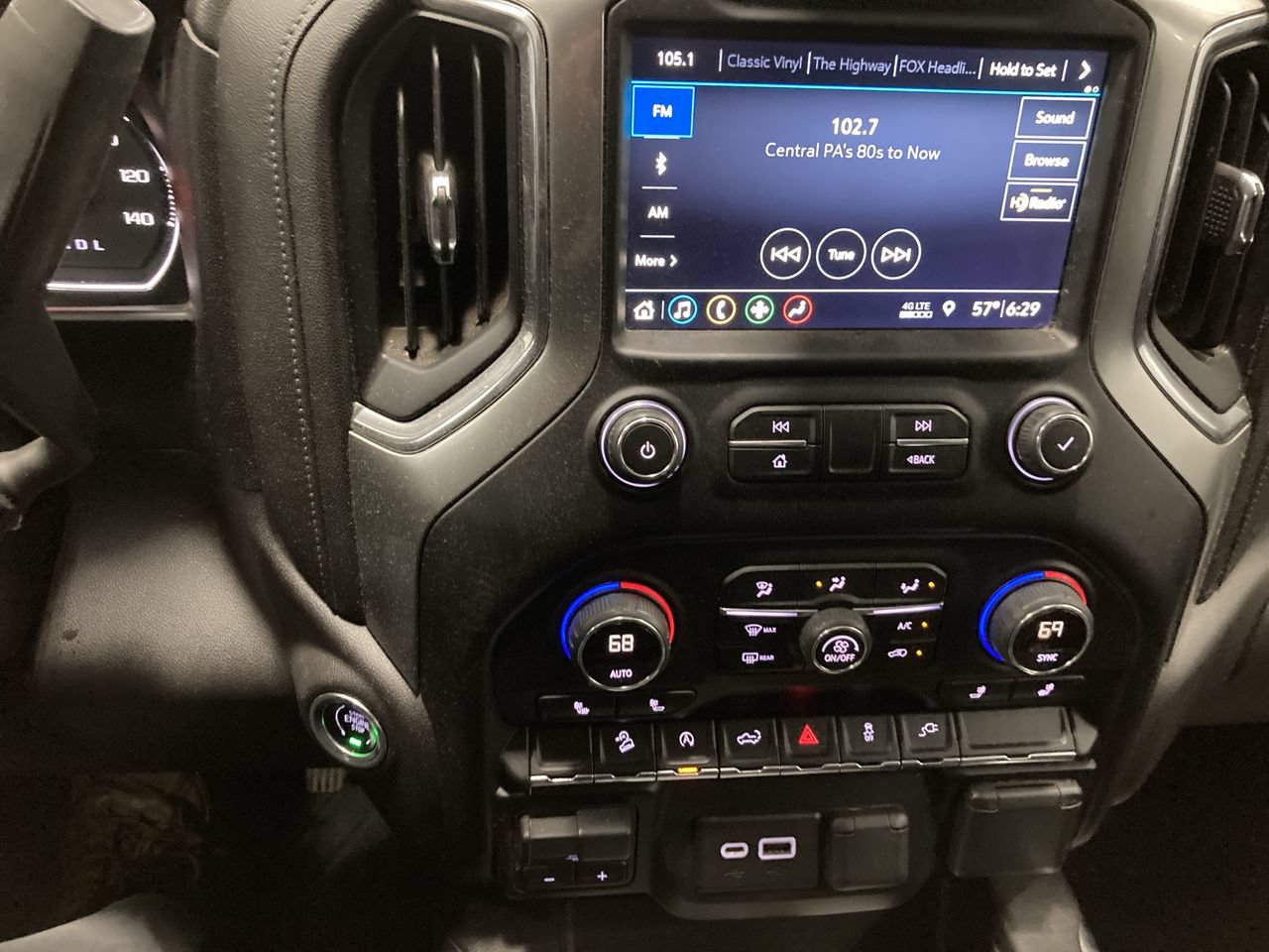Used 2019 Chevrolet Silverado 1500 RST AWD/4WD image 13
