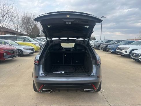 Used 2019 Land Rover Range Rover Velar R-Dynamic SE image 10