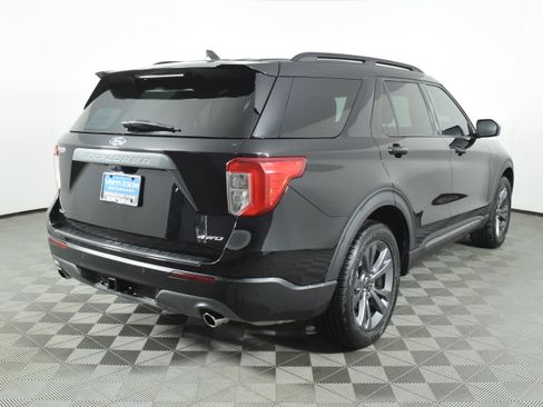 Used 2023 Ford Explorer XLT w/ Equipment Group 202A AWD/4WD image 6
