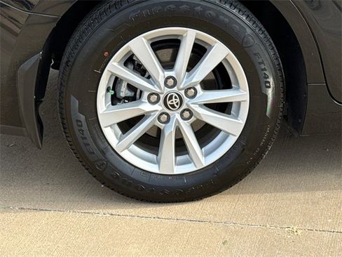 Certified 2025 Toyota Camry LE image 9