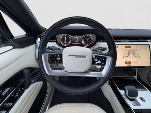 Certified 2025 Land Rover Range Rover SE AWD/4WD image 15