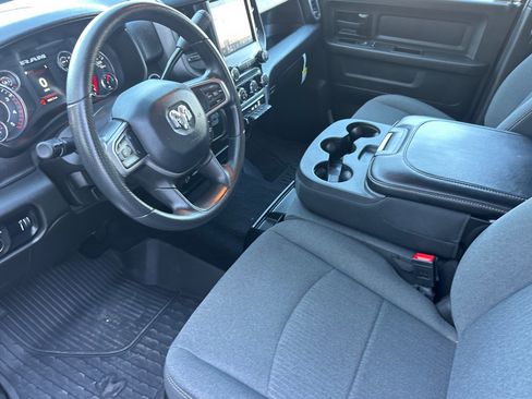 Used 2024 RAM 2500 Tradesman w/ Chrome Appearance Group image 11