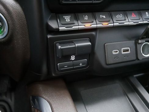 Used 2020 GMC Sierra 2500 Denali w/ Denali Ultimate Package image 29