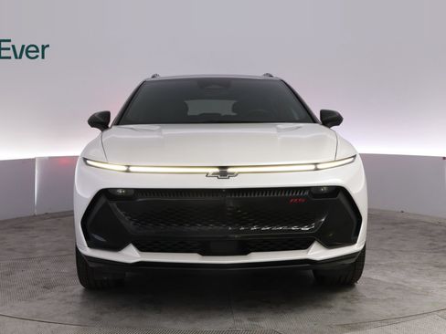 Used 2024 Chevrolet Equinox EV RS FWD image 12