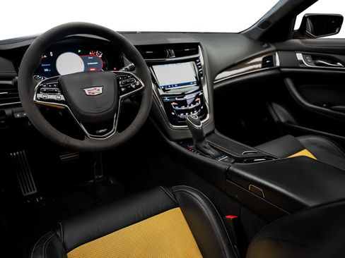 Used 2017 Cadillac CTS V w/ Carbon Fiber Package RWD image 34