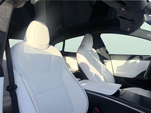 Used 2021 Tesla Model S Plaid image 44