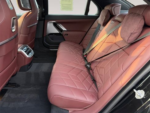 Certified 2025 BMW i7 eDrive50 w/ M Sport Package image 13