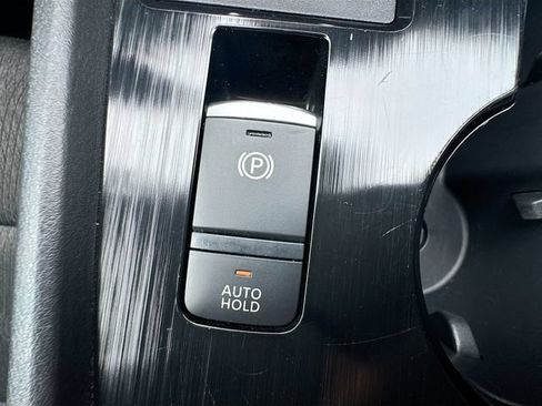 Used 2024 Nissan Rogue SV AWD/4WD image 37