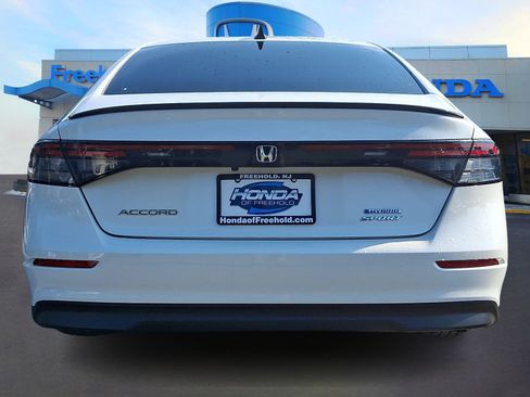 Used 2024 Honda Accord Sport image 5