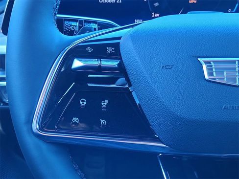 New 2026 Cadillac Lyriq Signature Luxury image 15