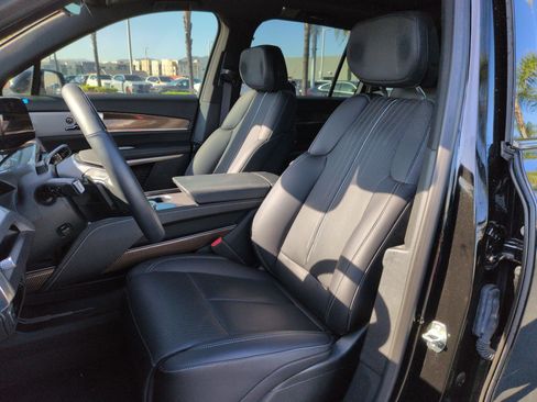 Used 2026 Cadillac Vistiq Sport w/ LPO, Floor Liner Package AWD/4WD image 16