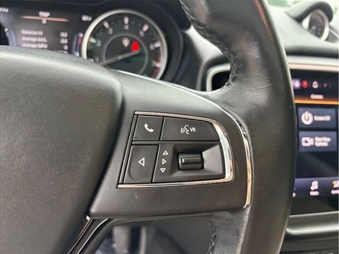 Used 2021 Maserati Ghibli S RWD image 23