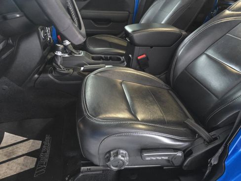 Used 2021 Jeep Wrangler Unlimited Sahara image 21