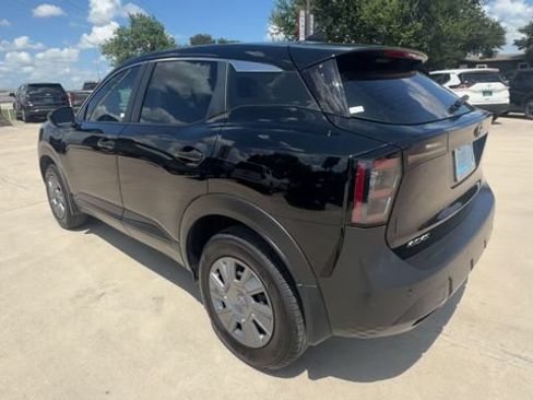Used 2026 Nissan Kicks S FWD image 6
