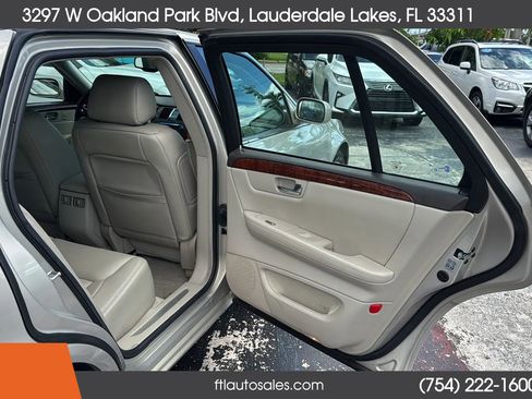 Used 2007 Cadillac DTS w/ Trunk Convenience Package image 43