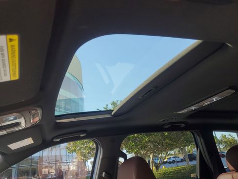 Used 2023 Kia Telluride SX image 23