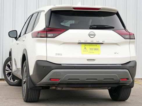 Used 2023 Nissan Rogue SV FWD image 5