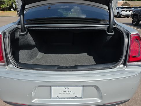Used 2023 Chrysler 300 Touring w/ Safetytec Plus Group RWD image 13