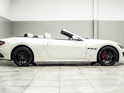 Used 2017 Maserati GranTurismo Sport RWD image 8